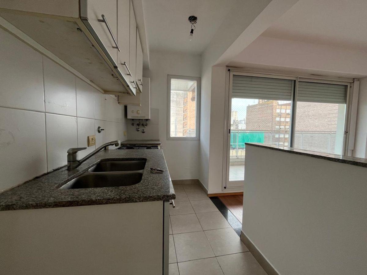 Foto de ALQUILER | 1 DORMITORIO + COMODÍN | SAN MARTIN 573, imagen 3