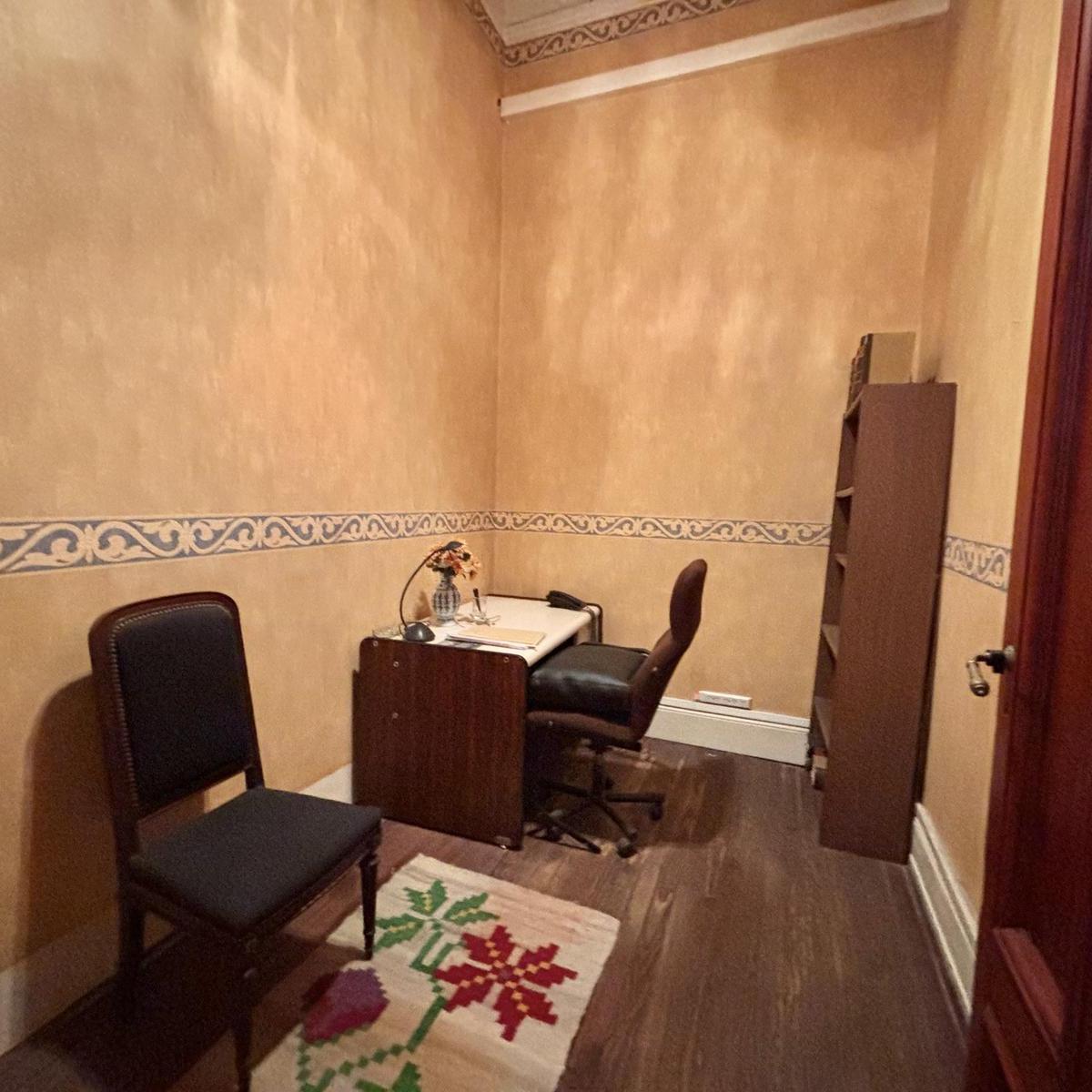 Importante Oficina en Venta en Edifico de Època en Microcentro Porteño. 2