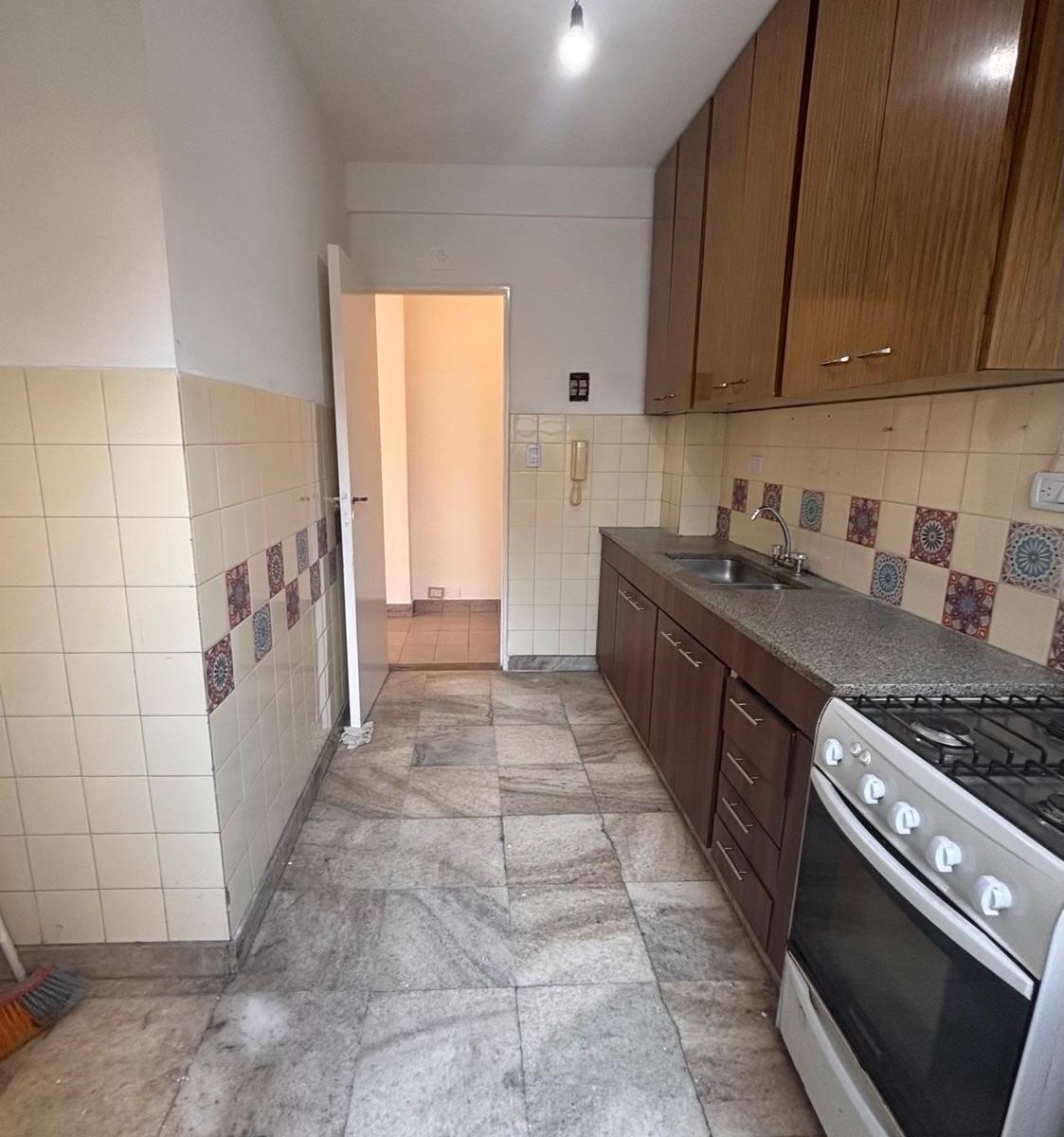 Departamento Venta Villa del Parque, Patio, Cochera, Balcón 4