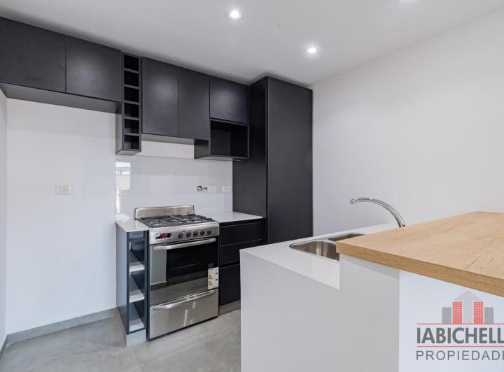 Departamento de  3 ambientes a estrenar en venta en Villa Luro 2