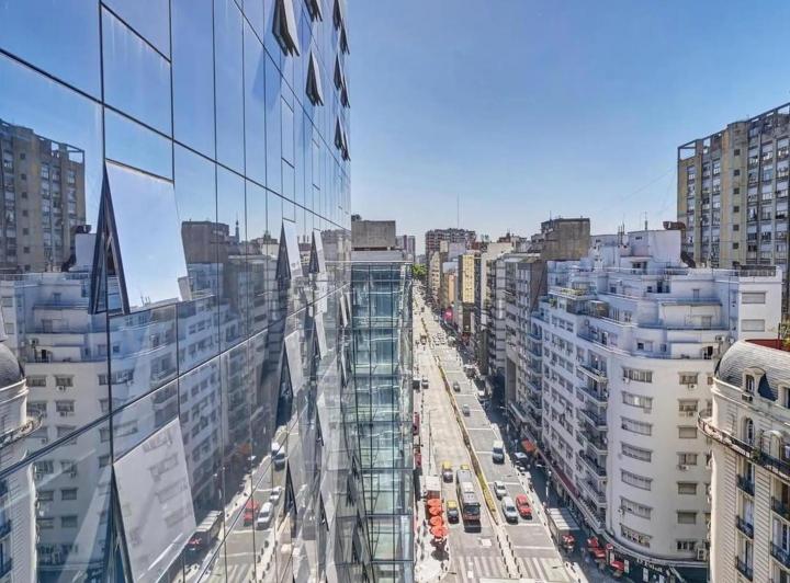 Oficina en alquiler a estrenar, edificio Lex Tower, centro porteño. 1