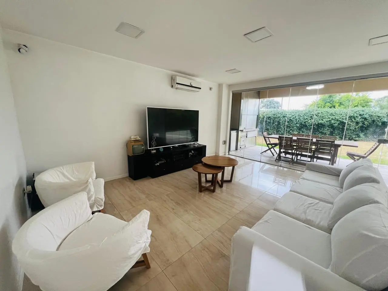 Casa racionalista en venta, 5 amb., con estilo. Country Banco Provincia 8