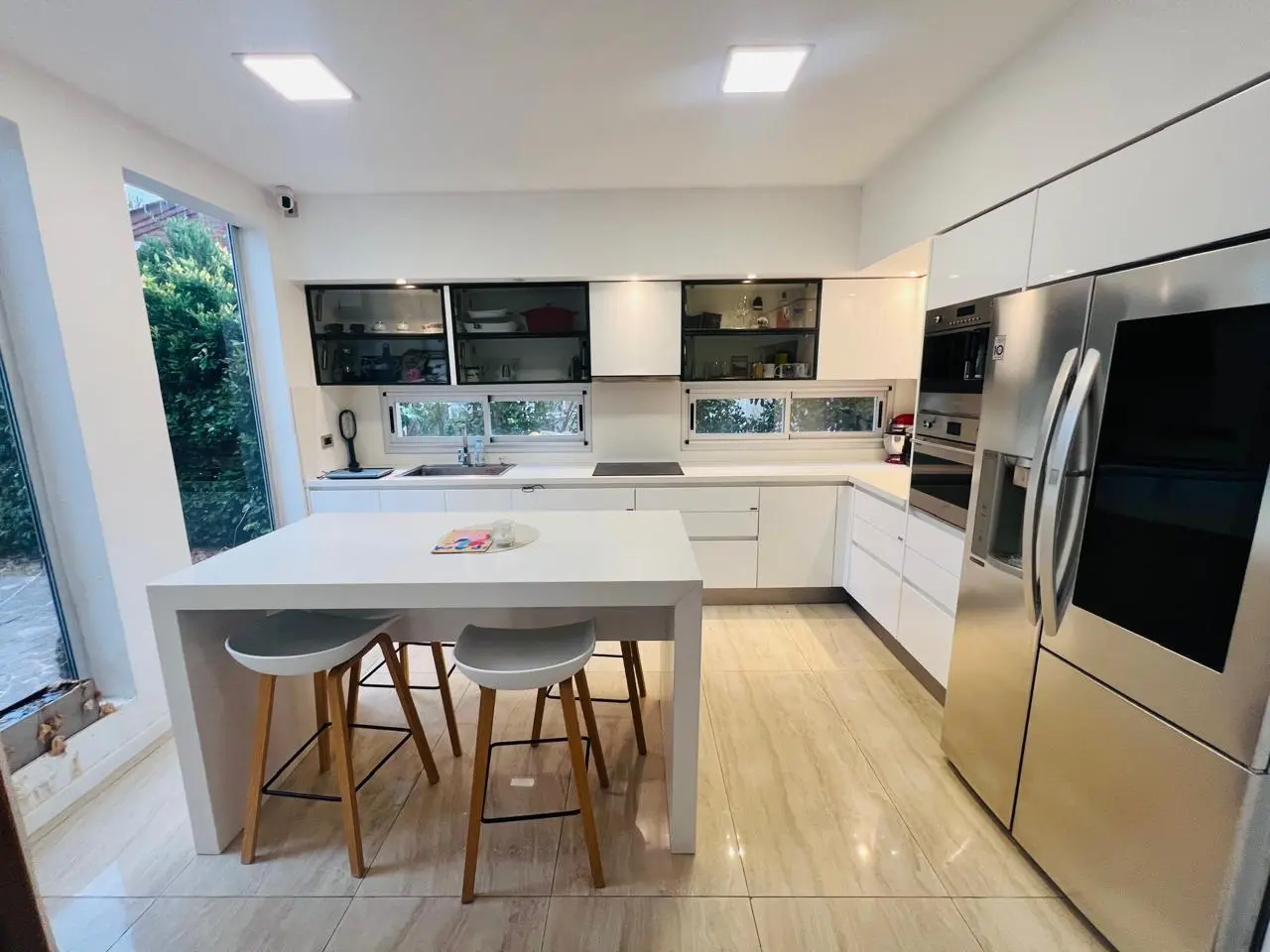 Casa racionalista en venta, 5 amb., con estilo. Country Banco Provincia 5