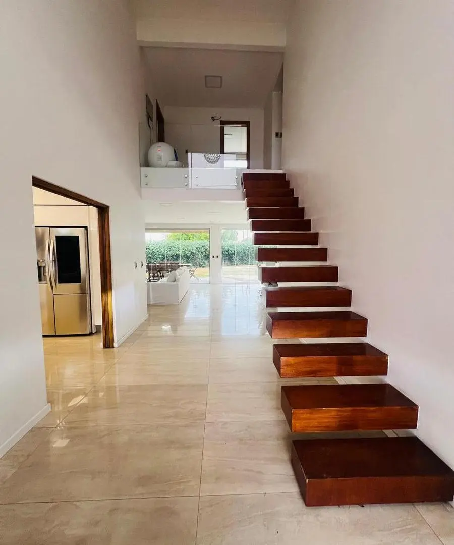 Casa racionalista en venta, 5 amb., con estilo. Country Banco Provincia 2
