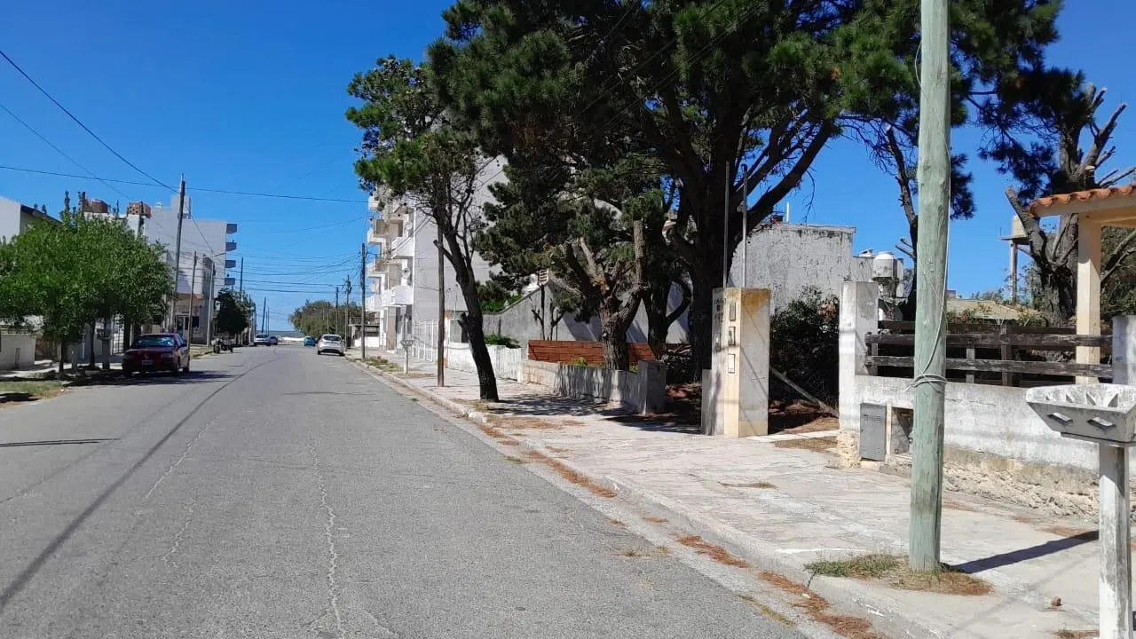 Lote con 2 casas a metros del mar – Ideal desarrollo turístico | Mar del Tuyú 1