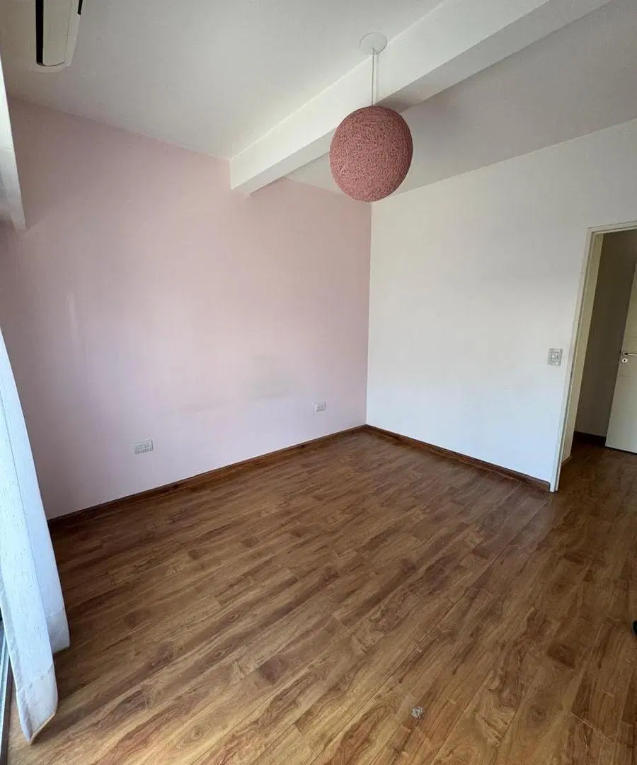 Departamento 2 Amb. en alquiler en  Caballito Sur frente al Barrio Inglés 4