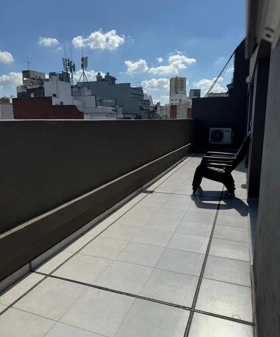 Departamento 2 Amb. en alquiler en  Caballito Sur frente al Barrio Inglés 3