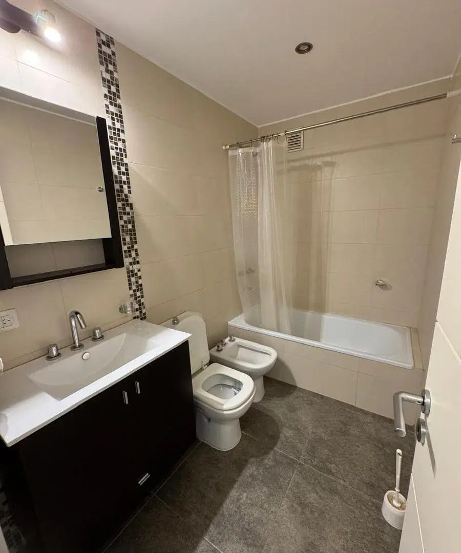 Departamento 2 Amb. en alquiler en Caballito Sur frente al Barrio Inglés 5
