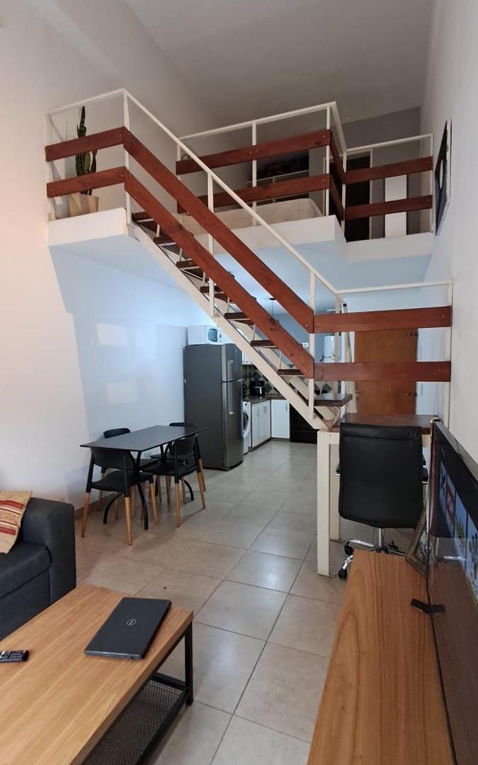 Departamento de 2 ambientes tipo dúplex, en venta en Ramos Mejia, Oportunidad