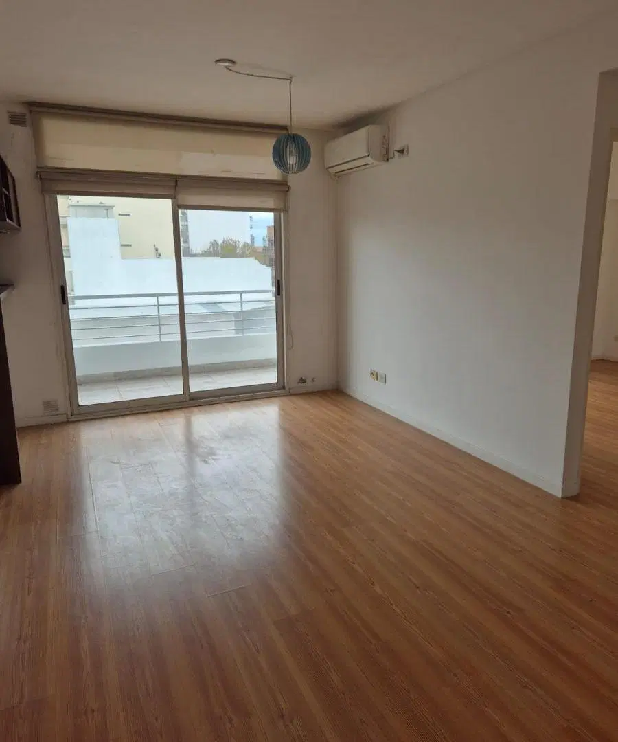Departamento 2 amb en alquiler en Villa del Parque 5