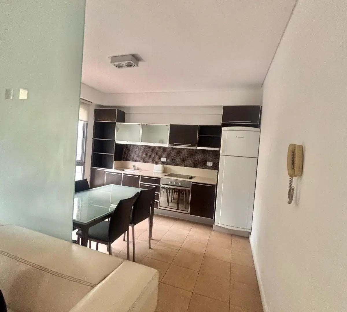 Departamento en Puerto Madero con cochera y balcón aterrazado 1