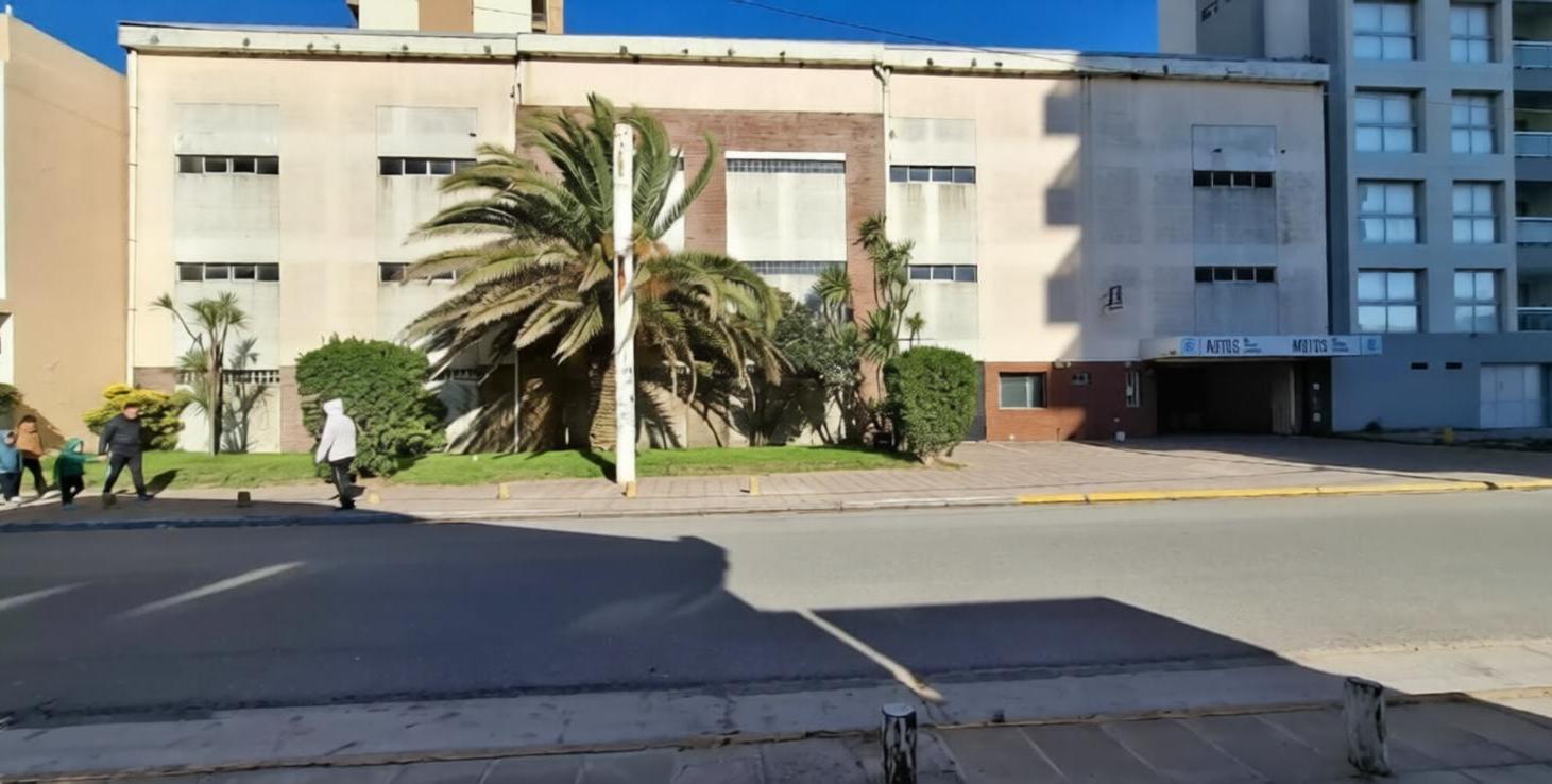 Foto de OPORTUNIDAD COMERCIAL PREDIO CENTRO VILLA GESELL – PASEO 105, imagen 1