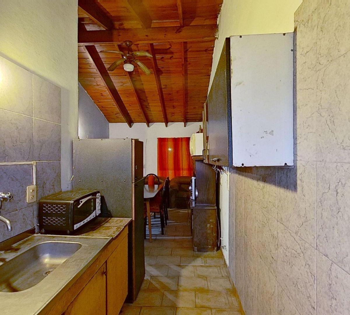 Casa Duplex 5 Ambientes Local + Cochera Venta Moreno 5