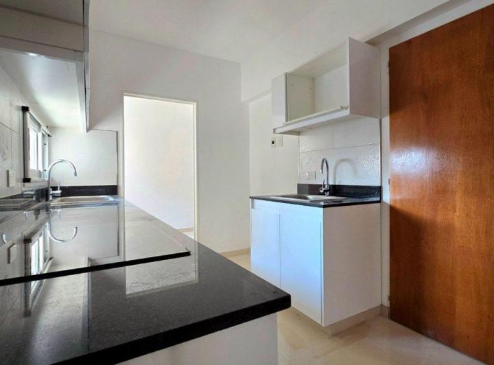 DEPTO 4 AMB CON COCHERA GRAND CRAMER PISO ALTO 3