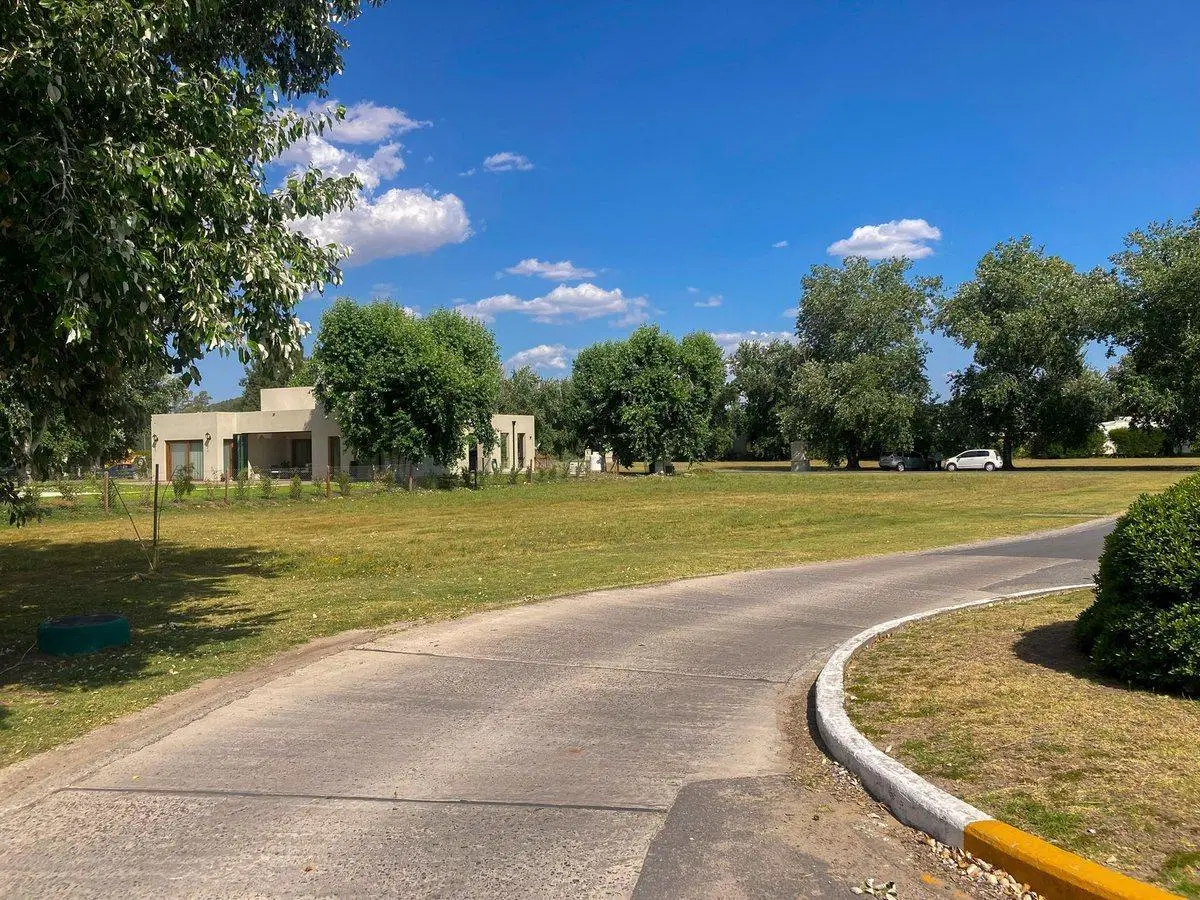 LOTE INTERNO EN VENTA SAN ELISEO COUNTRY & GOLF 5