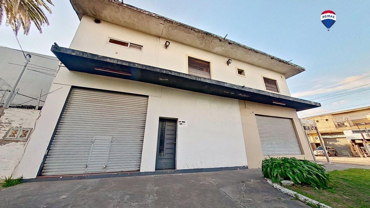 VENTA CASA LOTE PROPIO CON 4 LOCALES EN HURLINGHAM