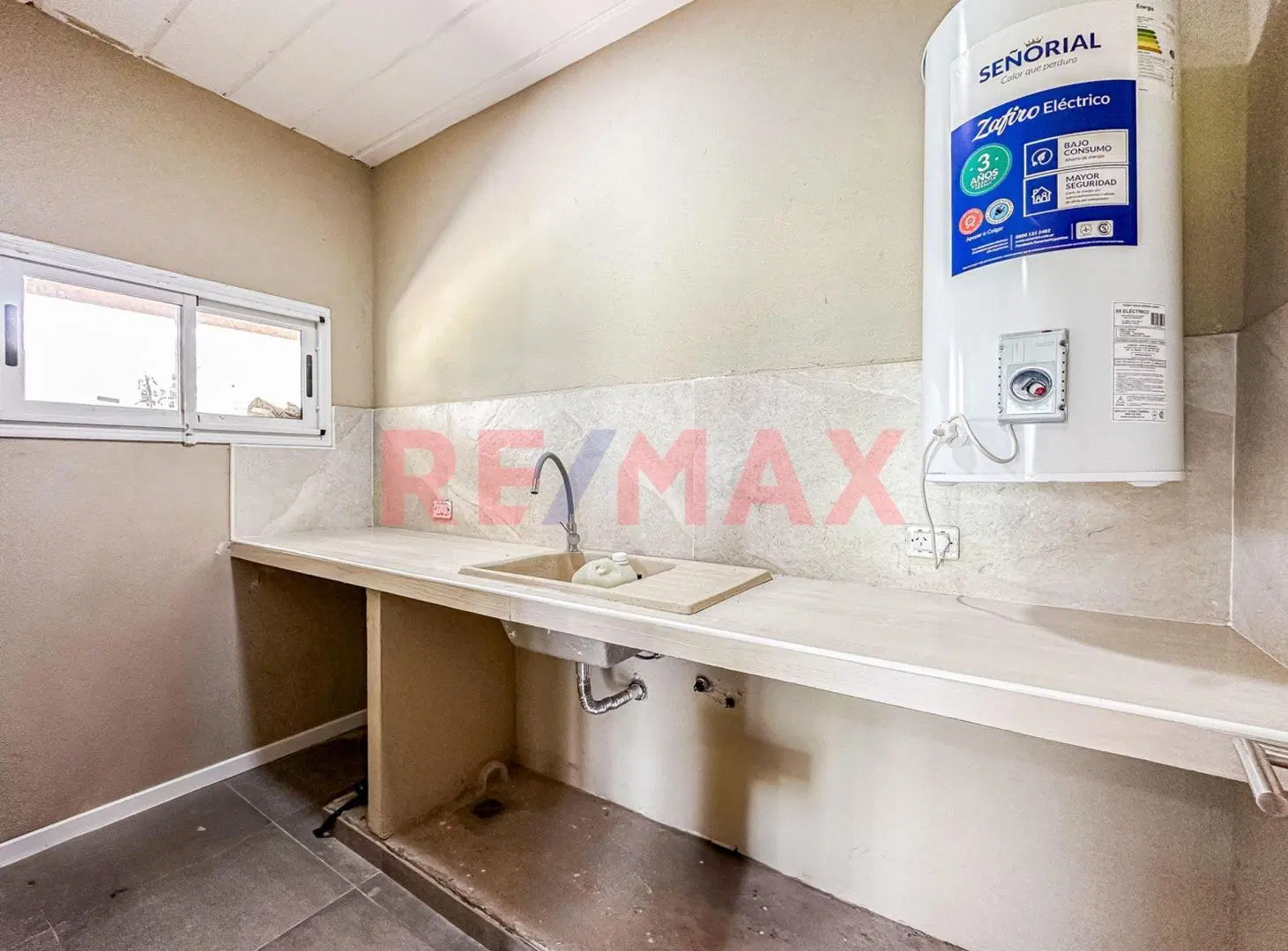 CASA 5 AMBIENTES EN VENTA HORIZONTES AL SUR 4