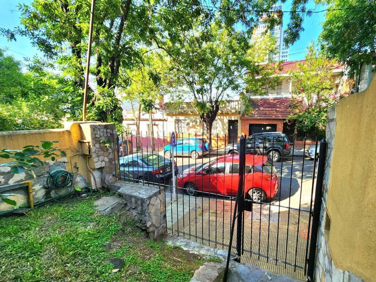 CASA PH PB FRENTE 4 DORM 8 AMB GRAN PATIO SAAVEDRA 4