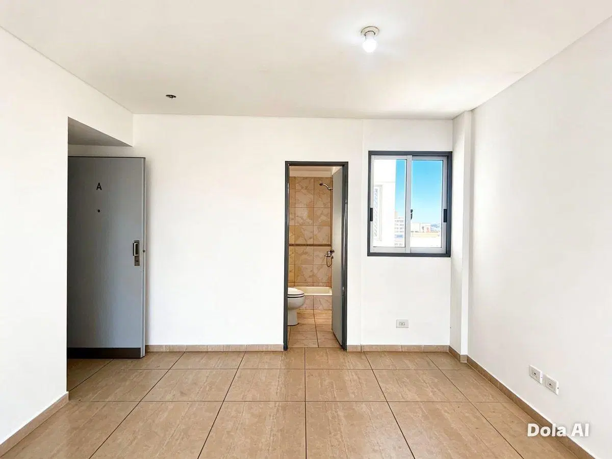 VENTA MONOAMBIENTE CON BALCON AL FRENTE EN CASEROS 2