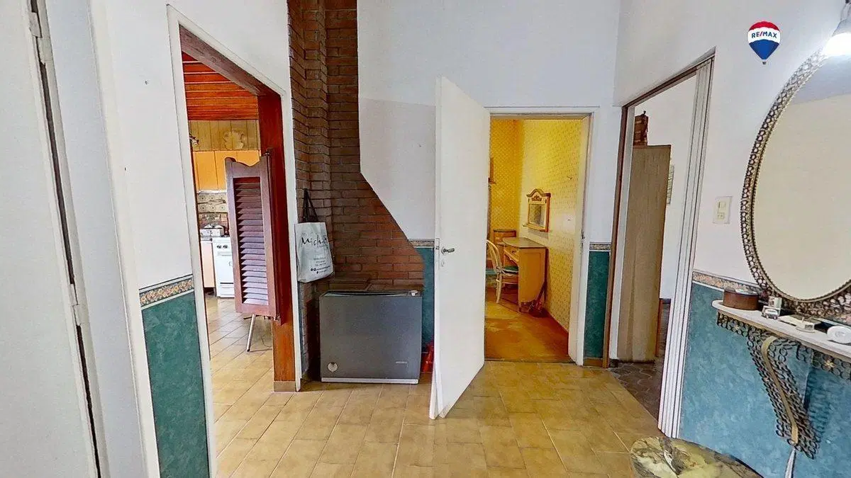 VENTA CASA 4 AMB CASTELAR A RECICLAR LOTE PROPIO 5