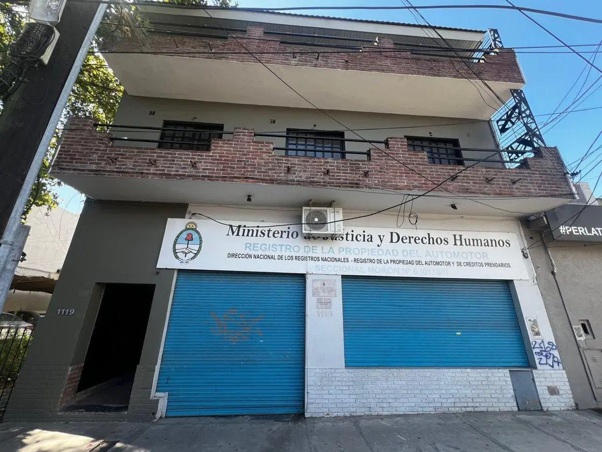 VENTA DPTO MONOAMBIENTE APTO PROFESIONAL EN MORON 2