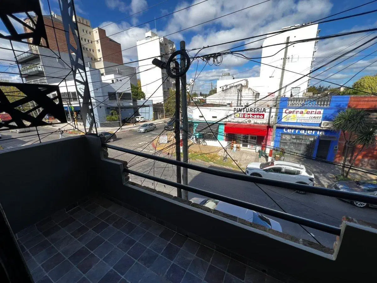 VENTA PH MONOAMBIENTE APTO PROFESIONAL EN MORON 3