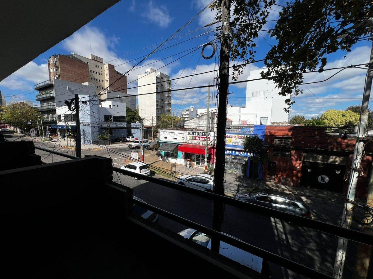 VENTA PH MONOAMBIENTE APTO PROFESIONAL EN MORON