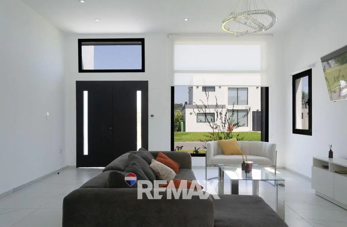 CASA EN ALQUILER CANNING 3