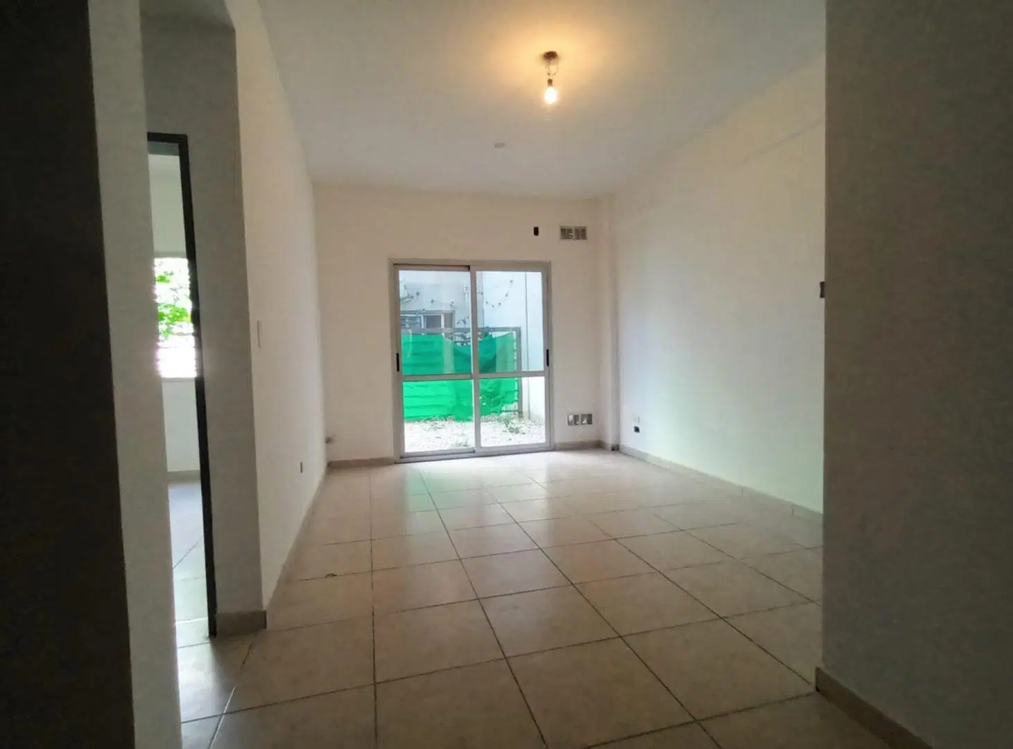VENTA DPTO 2 AMBIENTES PATIO Y COCHERA EN MERLO 4