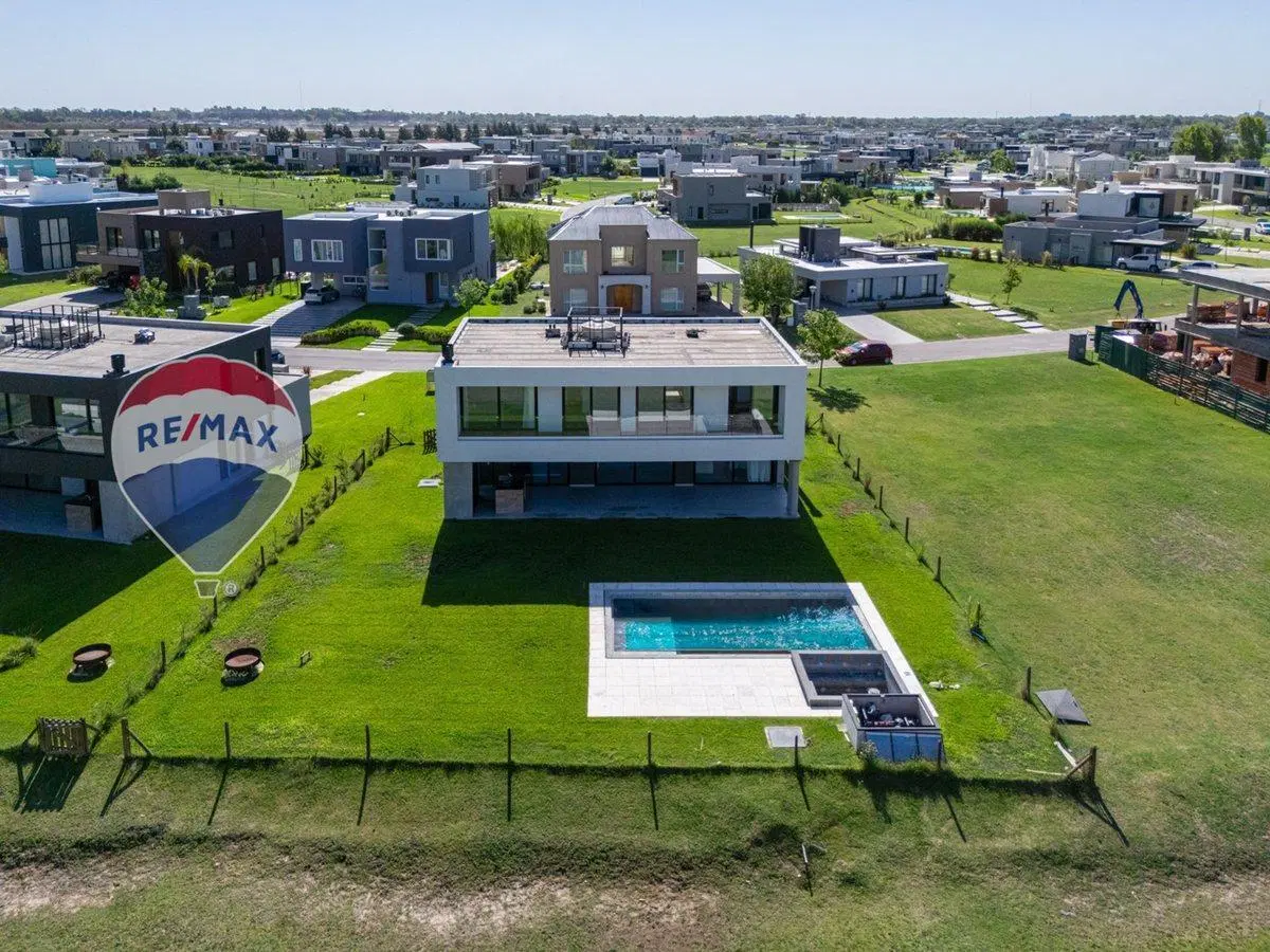 CASA EN VENTA TERRALAGOS CANNING 4
