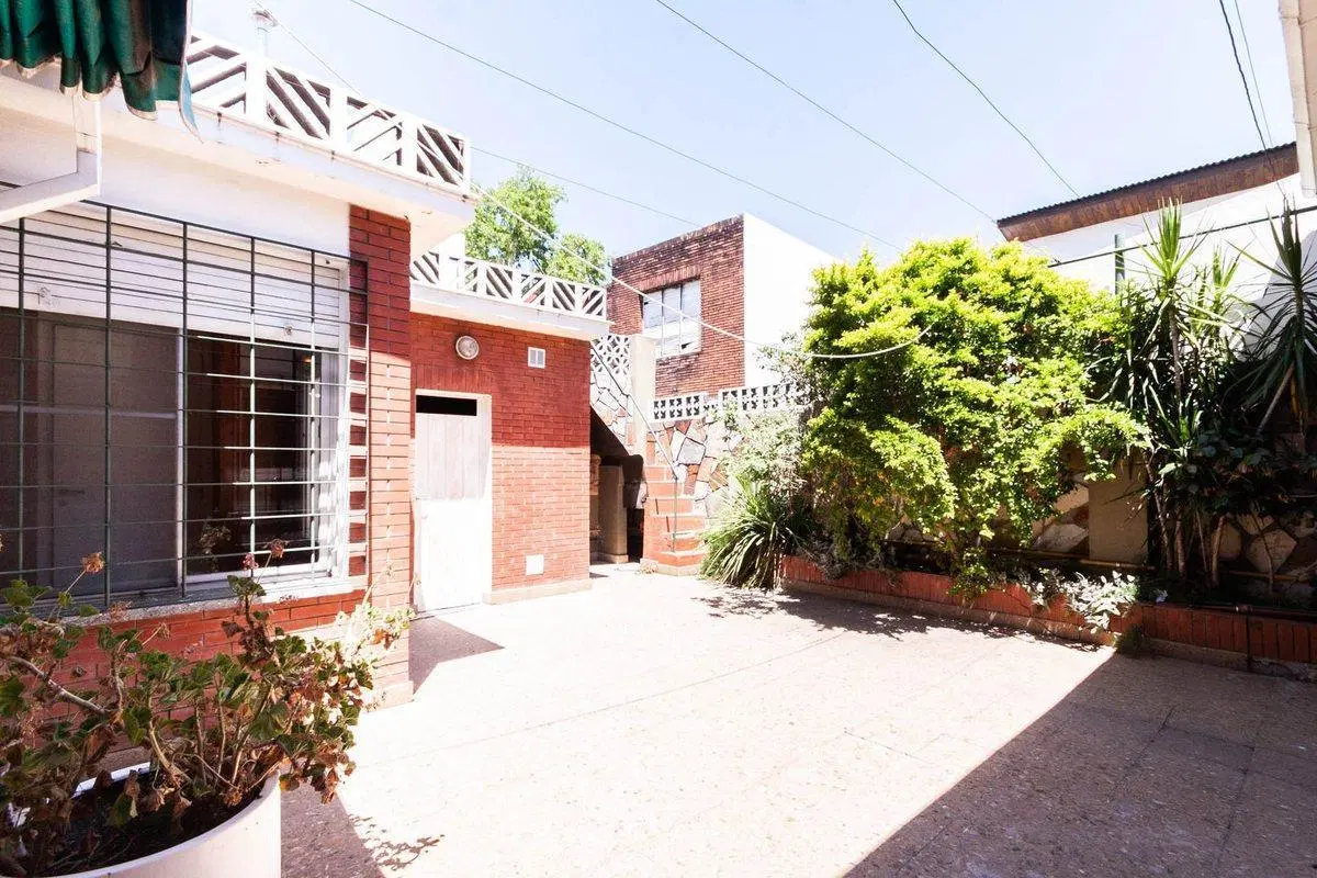 VENTA CASA 3 DORMITORIOS BANFIELD 5