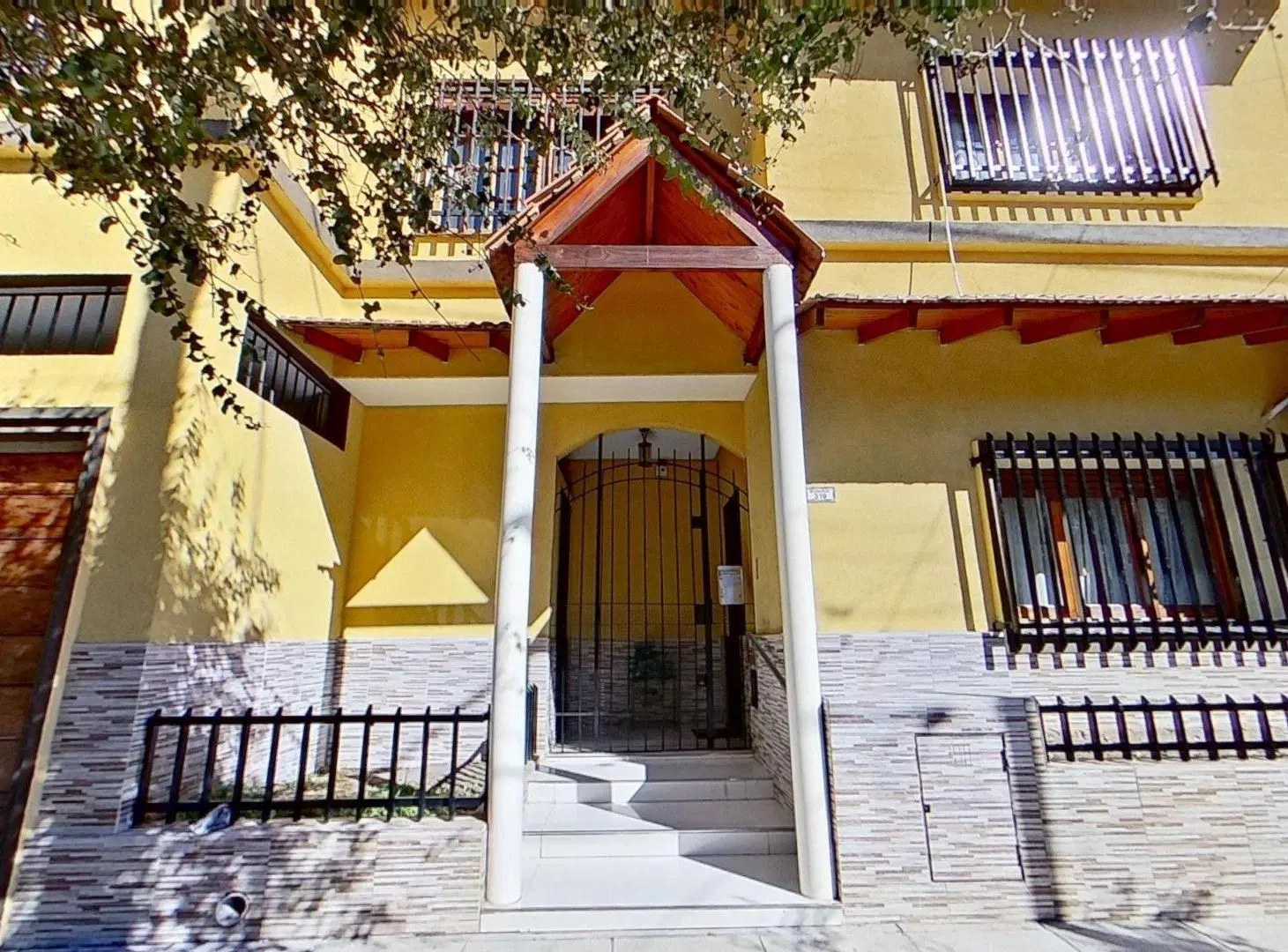 VENTA CASA 4 AMB. CIUDADELA 3