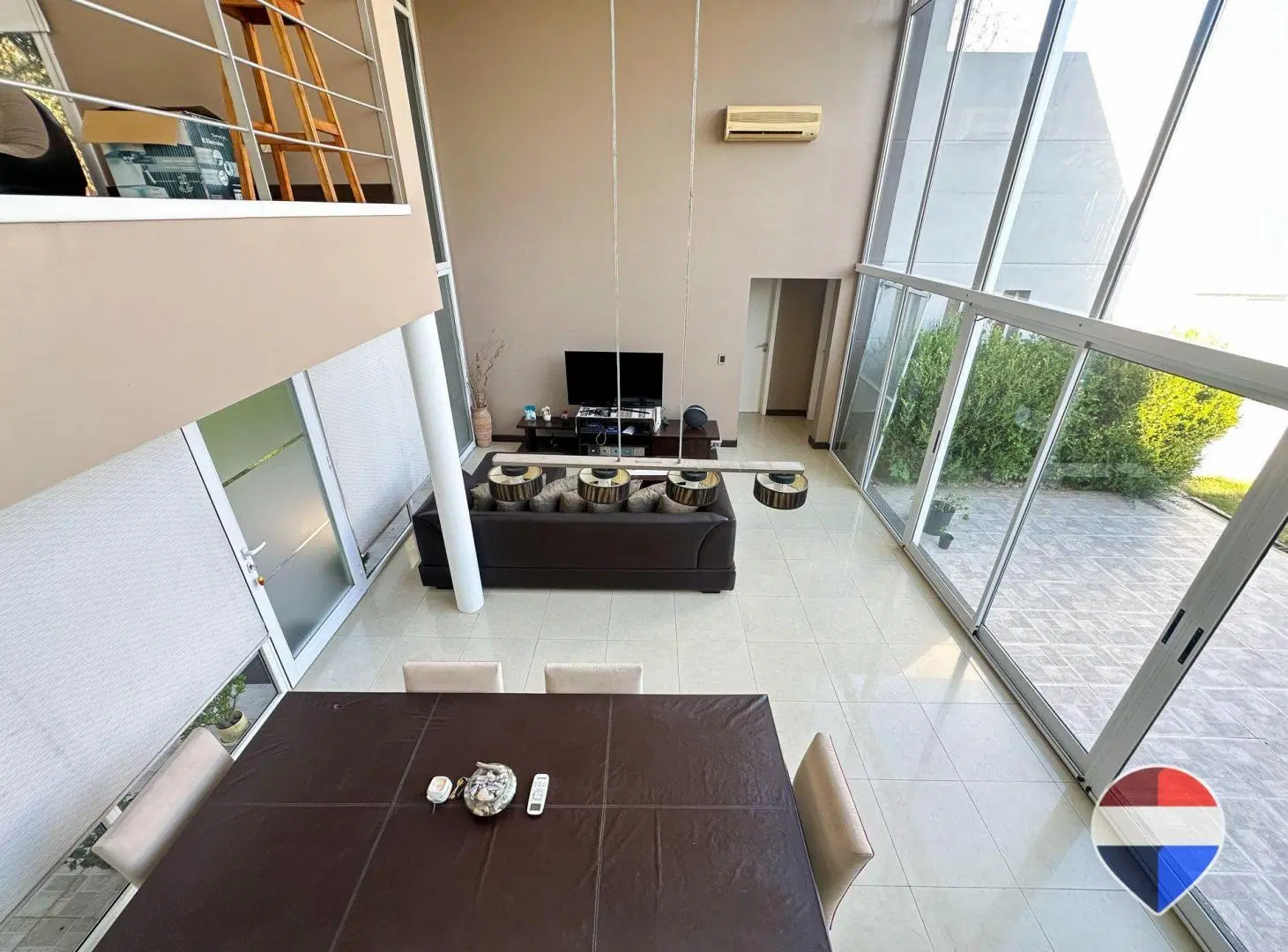 CASA DE 4 AMBIENTES EN BARRIO EL LAUQUÉN 4