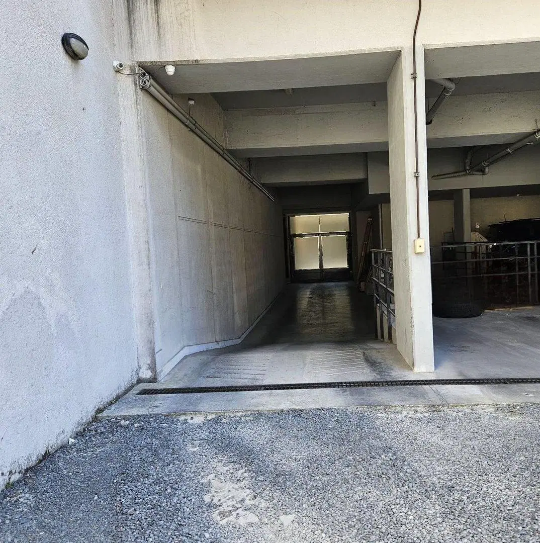 Cochera 40 venta en edificio con seguridad 4