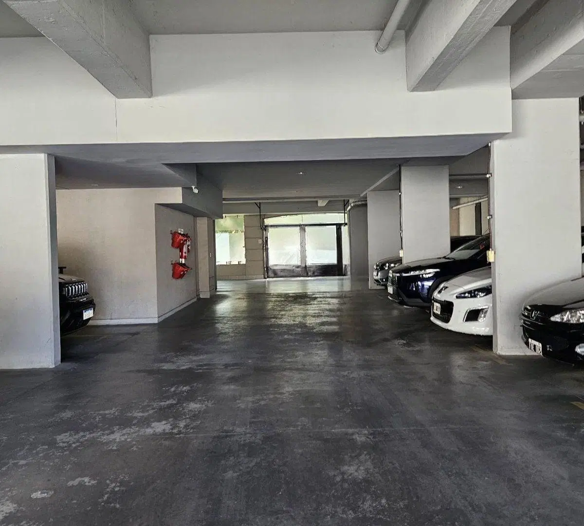 Cochera 40 venta en edificio con seguridad 2