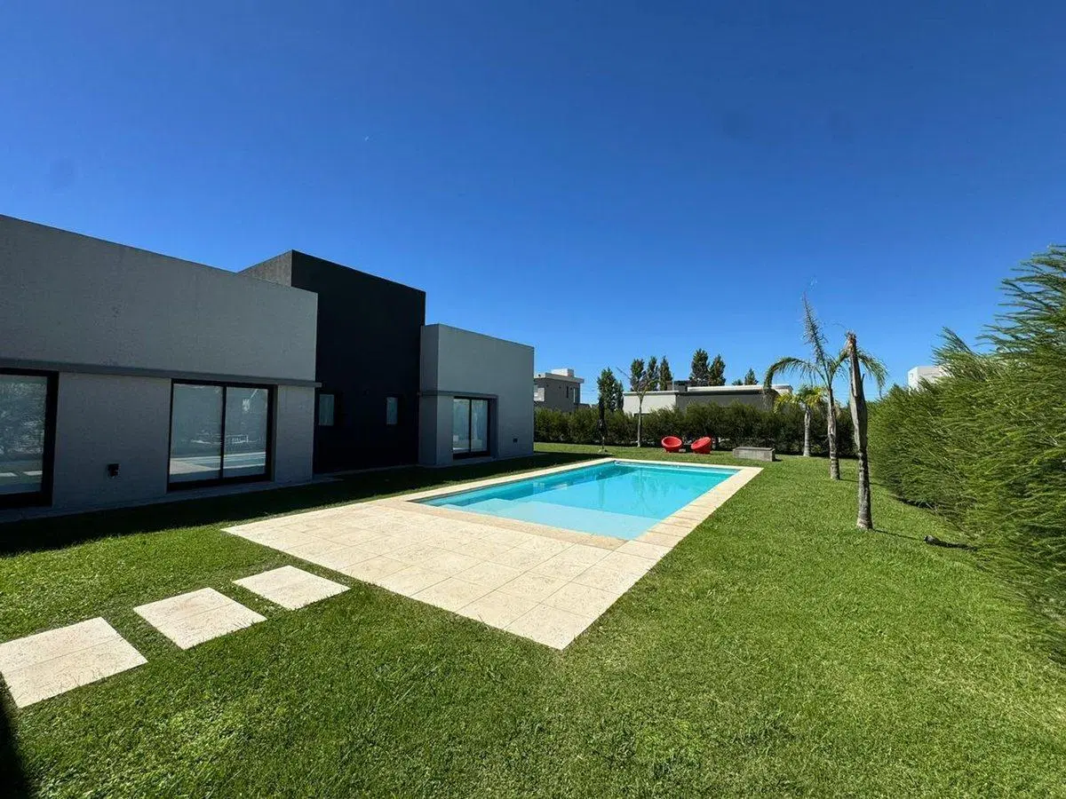 CASA EN ALQUILER SANTA RITA CON PILETA ANUAL 3