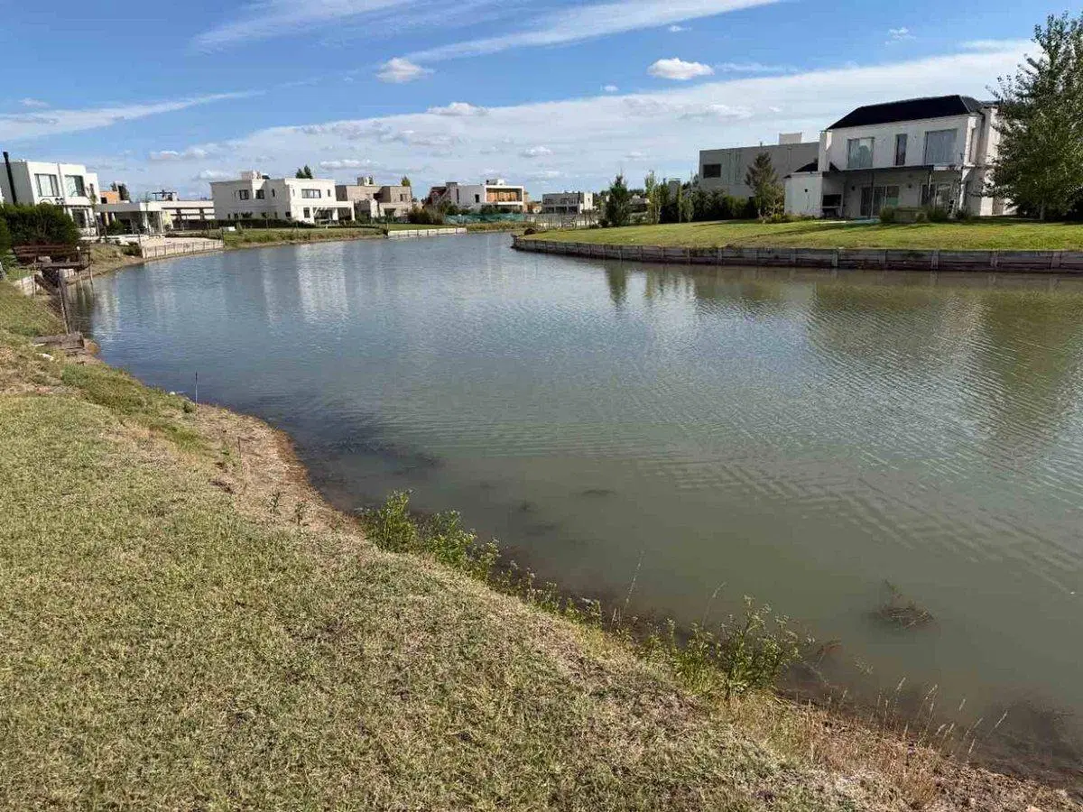 LOTE FONDO A LA LAGUNA - LAGOS SAN ELISEO 3