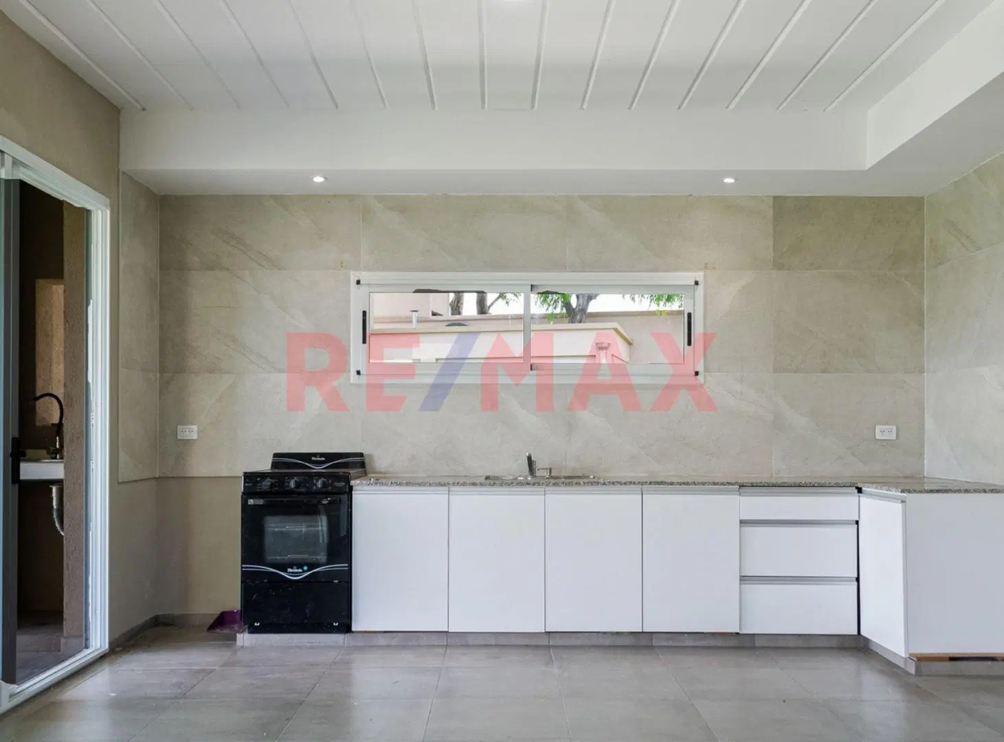 CASA 5 AMBIENTES EN VENTA HORIZONTES AL SUR 5