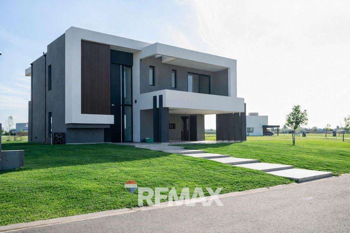 CASA A ESTRENAR EN TERRALAGOS CANNING