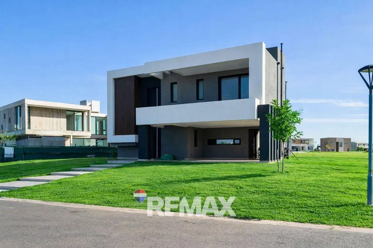 CASA A ESTRENAR EN TERRALAGOS CANNING 2