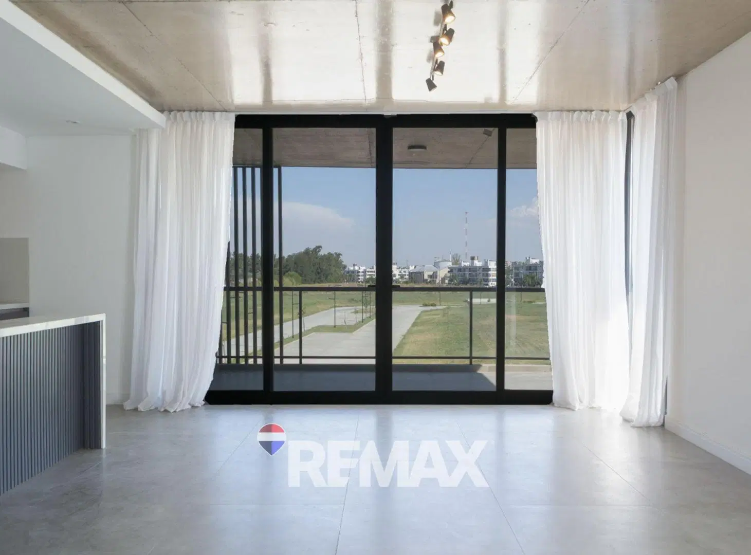 DEPARTAMENTO 3 AMBIENTES CON BALCON CANNING VENTA 4