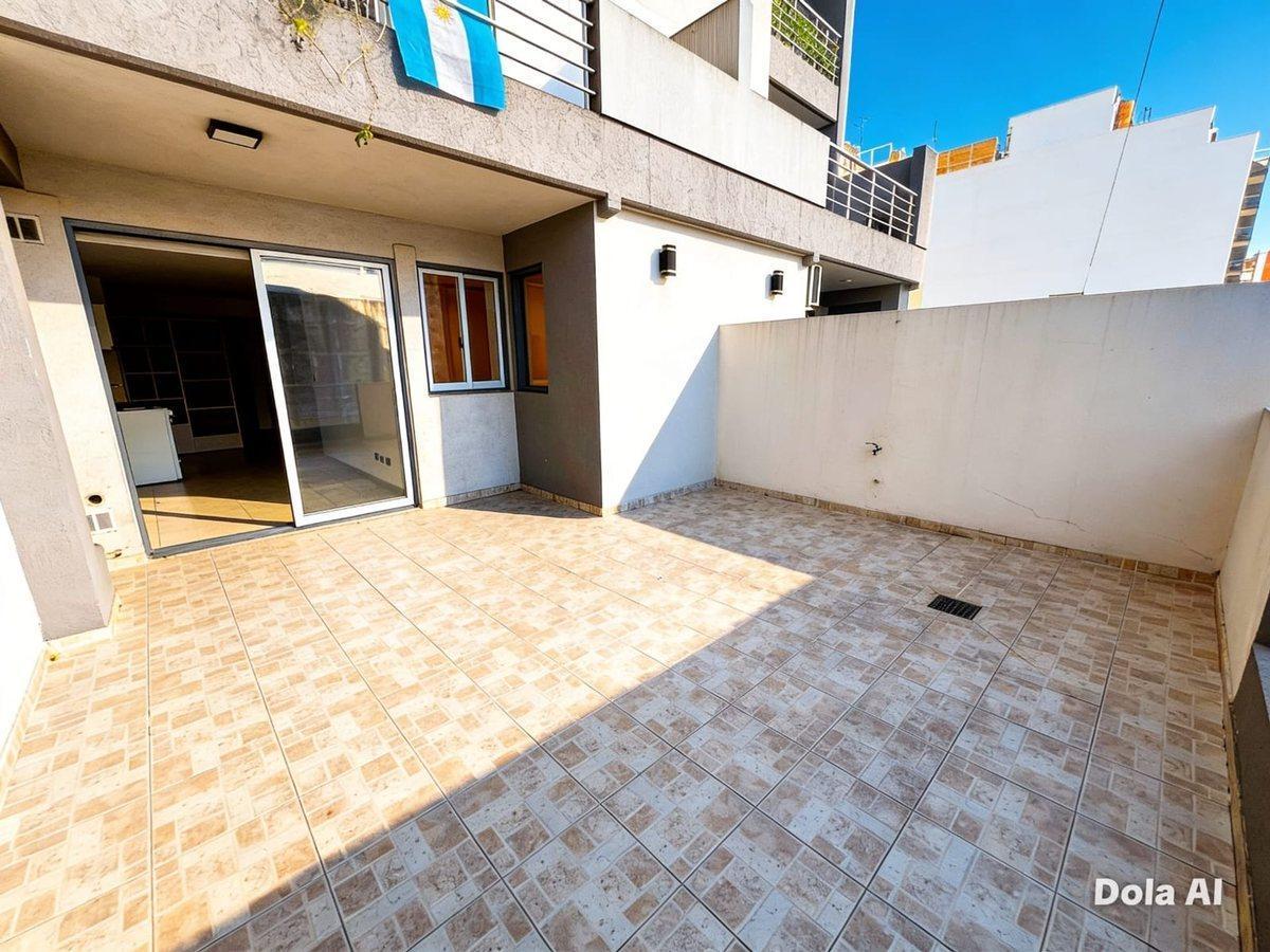 VENTA 2 AMBIENTES CON TERRAZA EN CASEROS