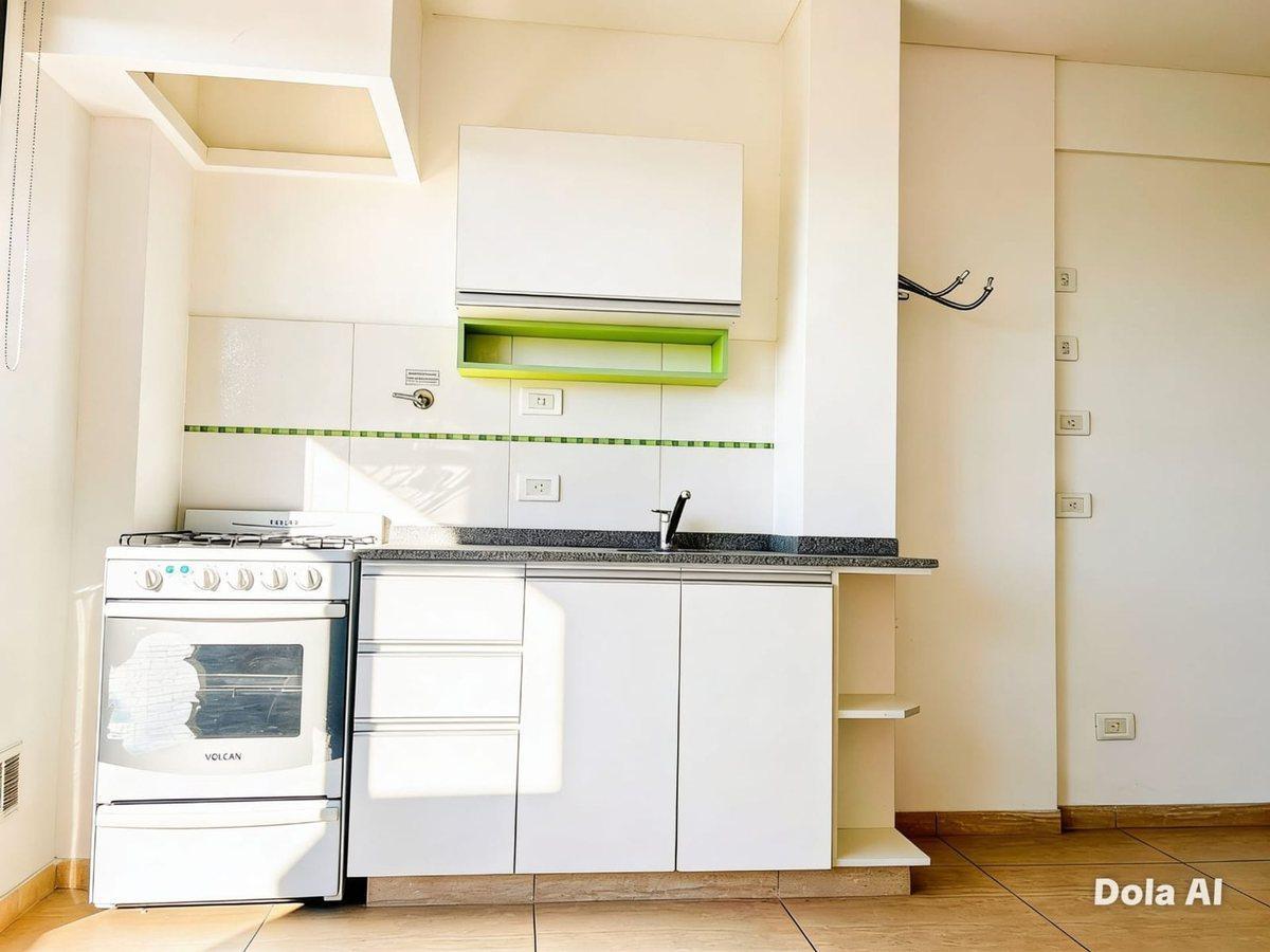 Foto de VENTA MONOAMBIENTE CON BALCON AL FRENTE EN CASEROS, imagen 3
