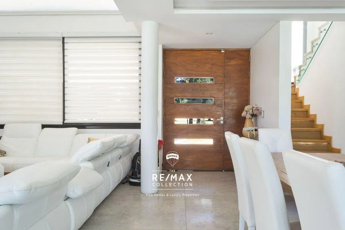 CASA EN VENTA 6 AMBIENTES SAINT THOMAS ESTE OESTE 2