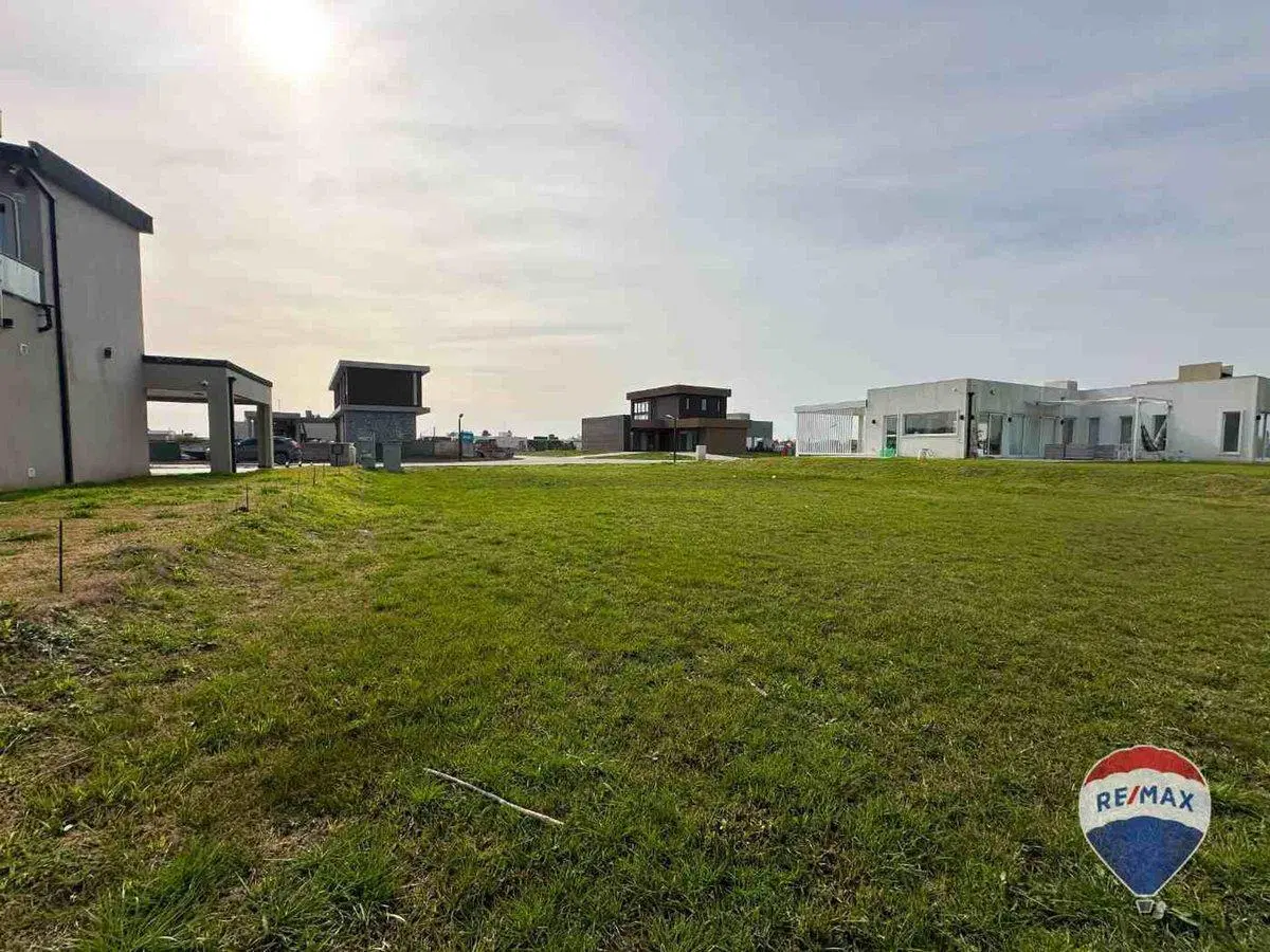 LOTE INTERNO EN VENTA BARRIO LARES DE CANNING 2