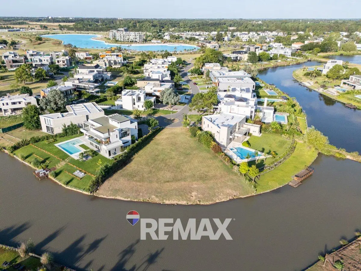 LOTE FONDO LAGUNA TERRALAGOS CANNING BARRIO PLAYA 3