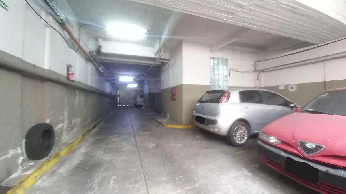 COCHERA EN VENTA EN ALMAGRO - EN PLANTA BAJA 4