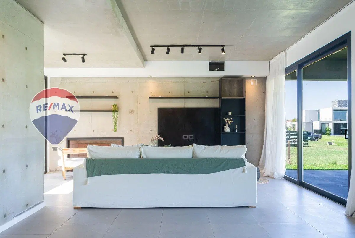 CASA EN VENTA TERRALAGOS CANNING 2