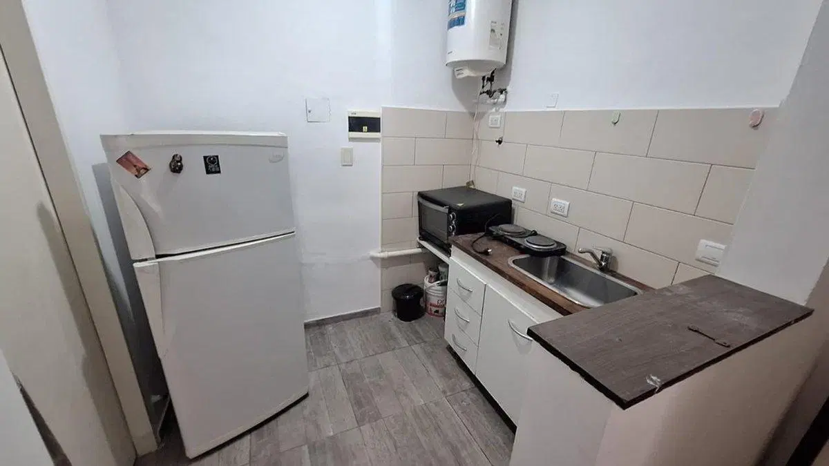 DEPARTAMENTO 2 AMBIENTES VENTA LANUS 3