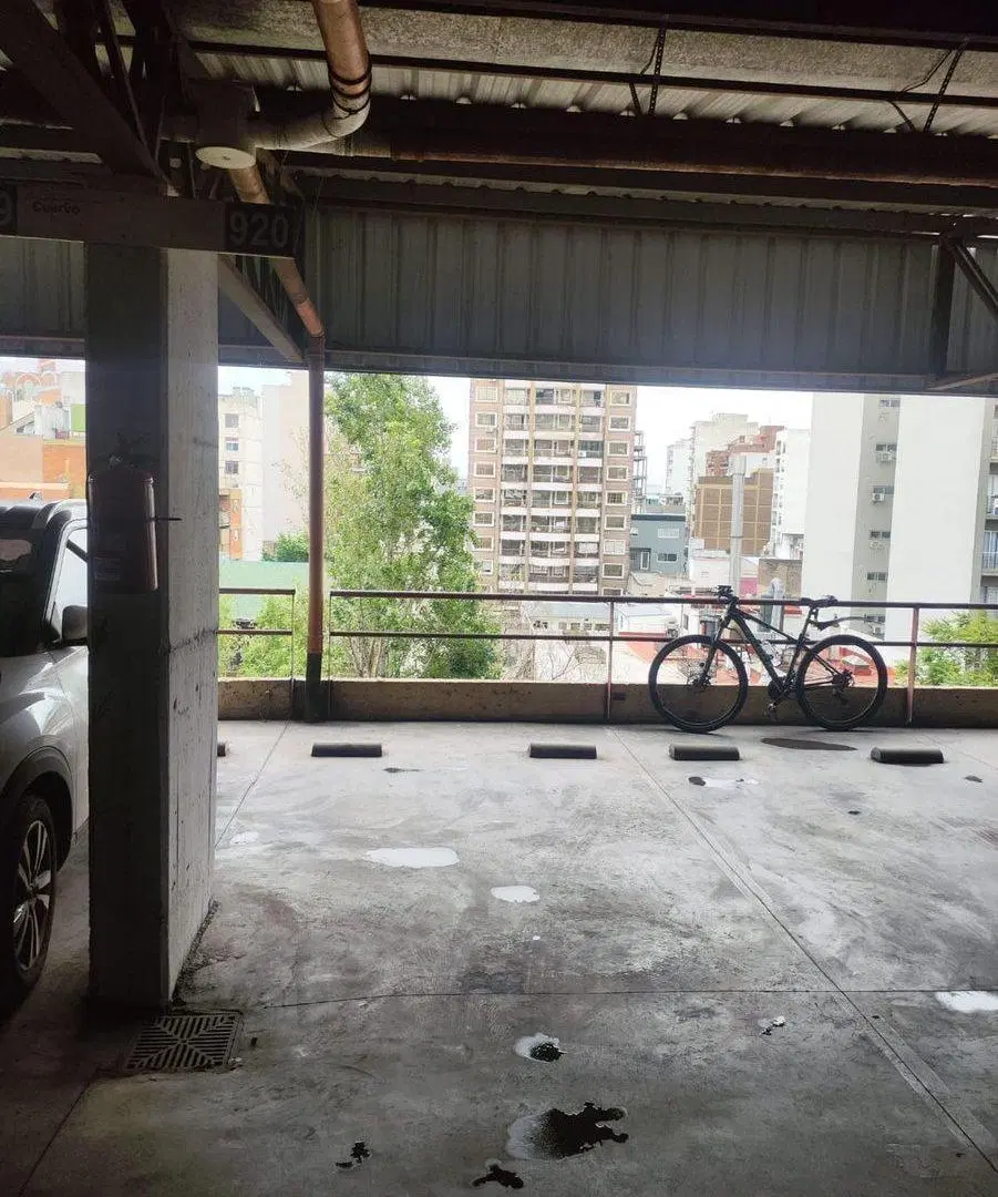 Cochera en Venta en Morón sobre Av. Rivadavia 2
